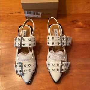 Steve Madden Greya Flats